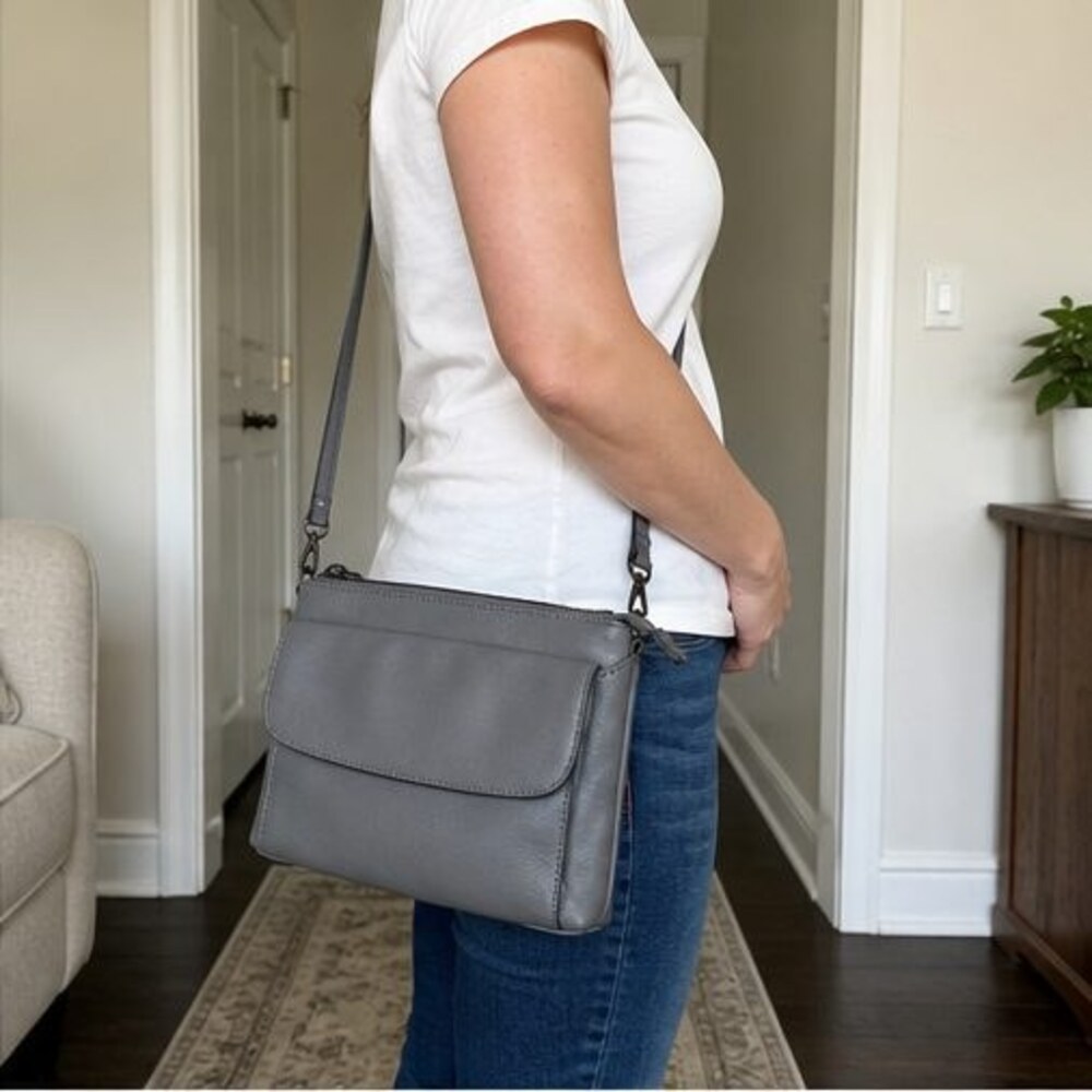 Brown Vegan Leather Bag - Picture 3 of 6